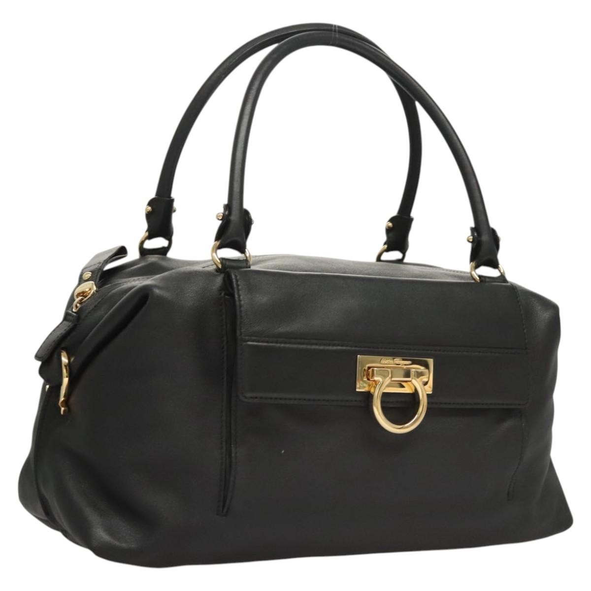 Salvatore Ferragamo Gancini Leather Black Leather Shoulder Bag Bag (Pre-Owned)