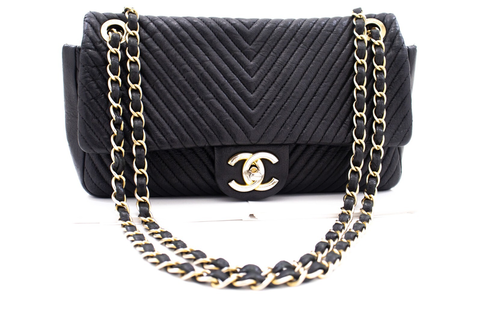 Chanel Classic Single Flap Chevron Lambskin Black Leather Shoulder Bag Bag (Pre-Owned)