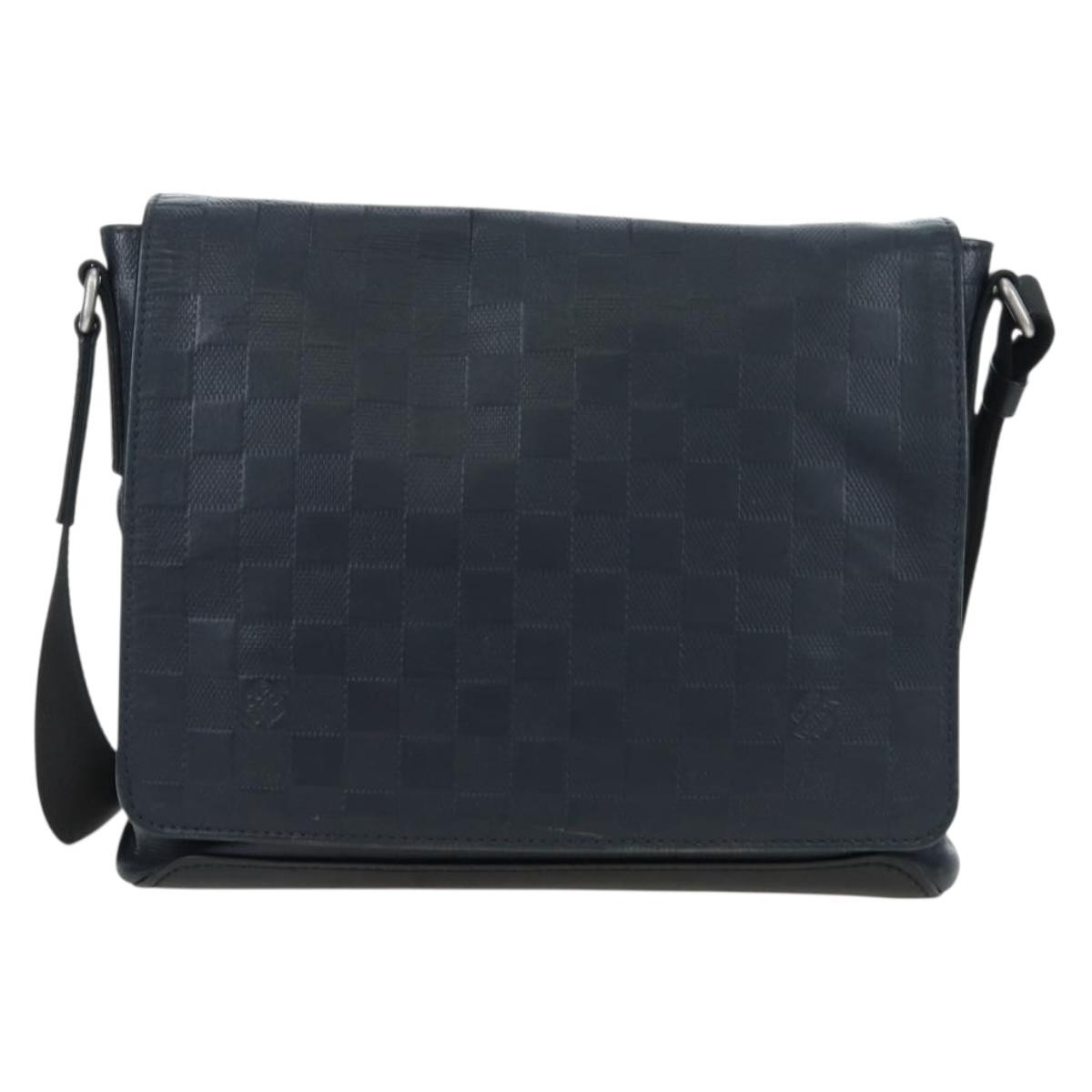 Louis Vuitton District Messenger Damier Infini Leather Black Leather Handbag (Pre-Owned)