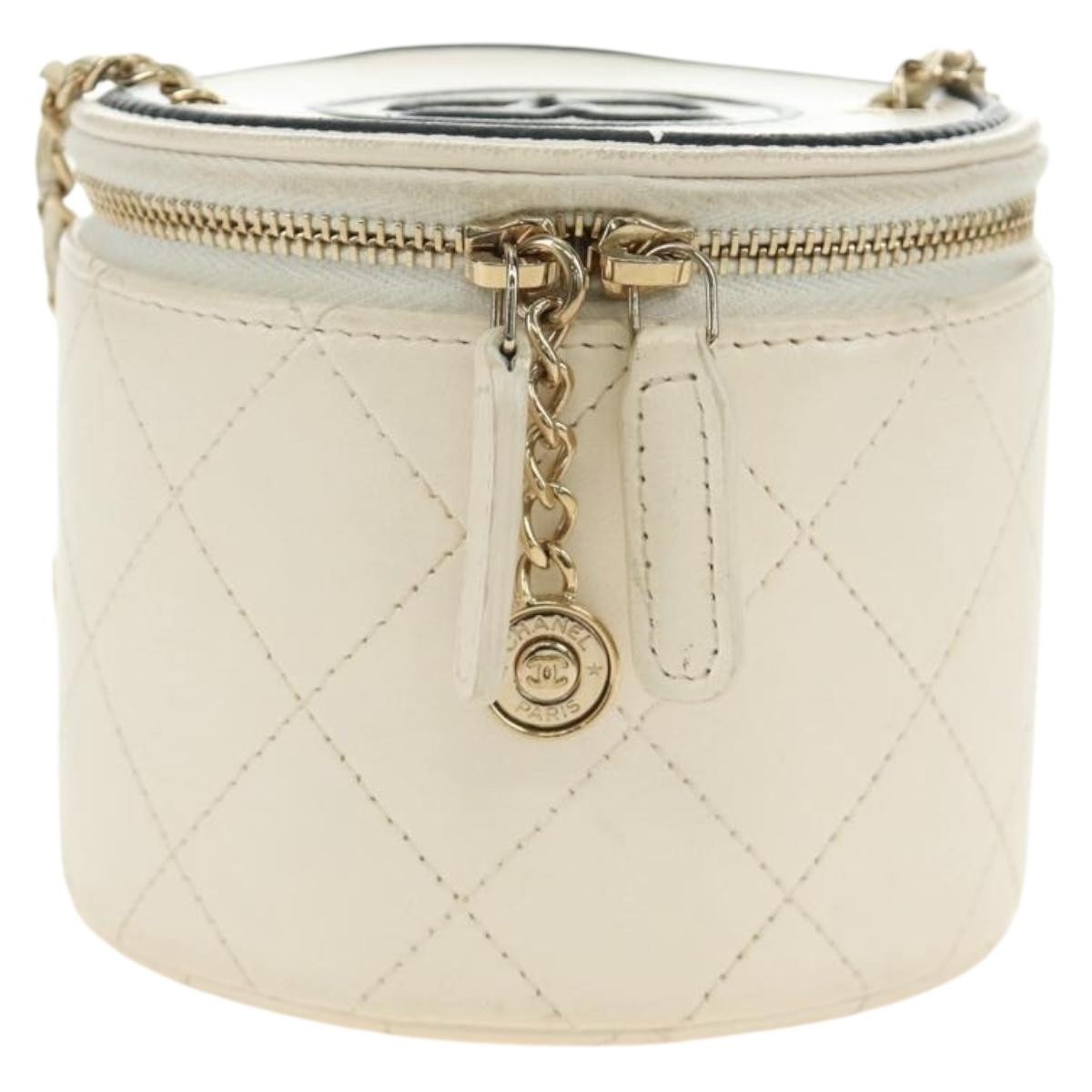 Chanel Cc Round Vanity Case With Chain Quilted Lambskin White Leather Crossbody Bag Bag (Pre-Owned)