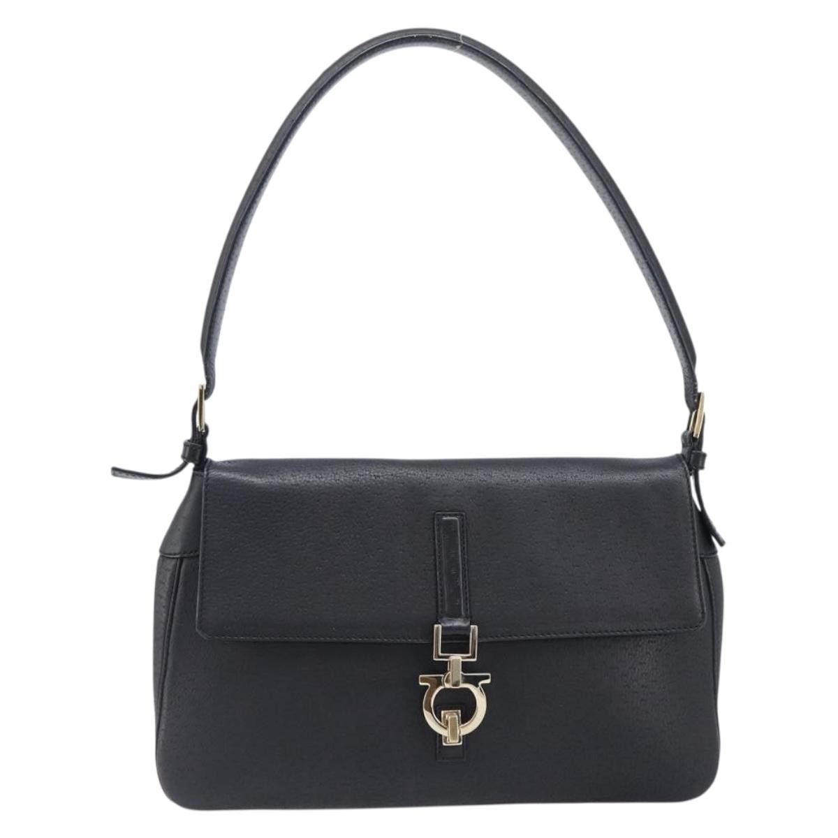 Salvatore Ferragamo Gancini Leather Black Leather Shoulder Bag Bag (Pre-Owned)