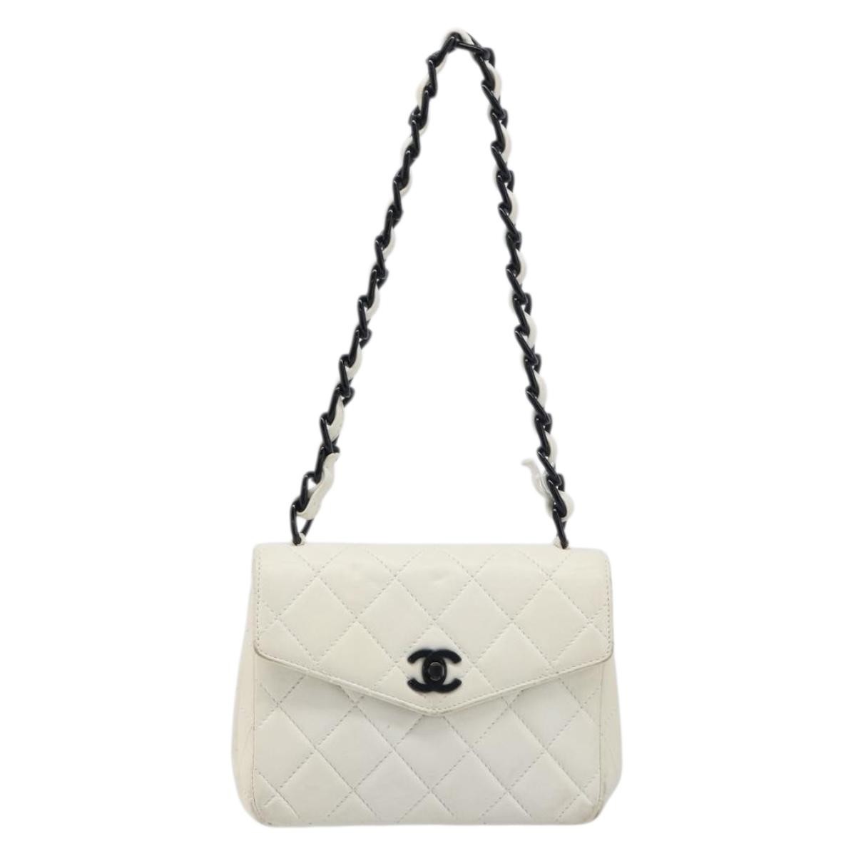 Chanel Vintage Envelope Flap Chevron Lambskin White Leather Shoulder Bag Bag (Pre-Owned)